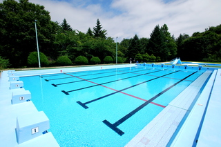 屋外25ｍプール