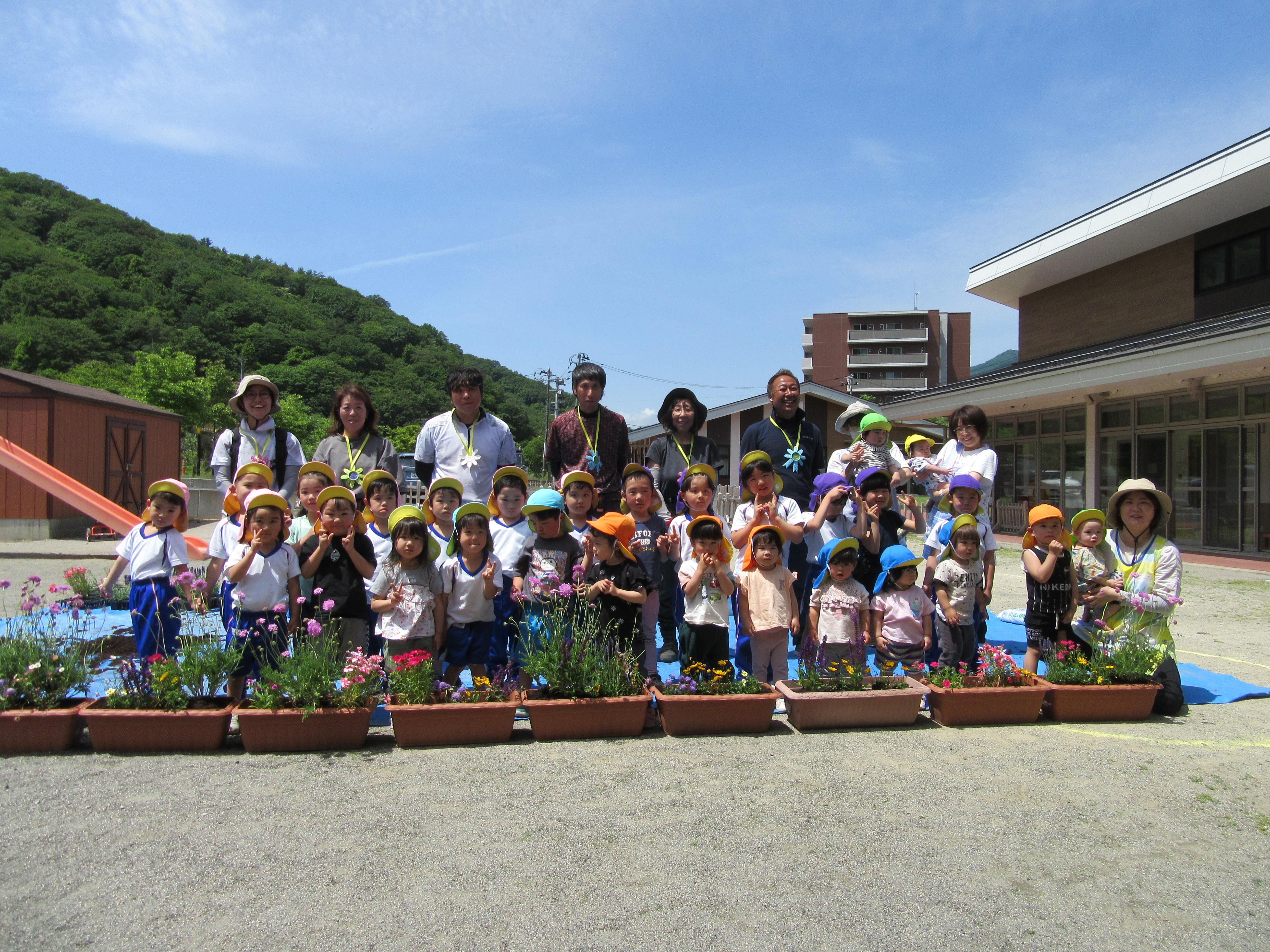 植栽活動　集合写真
